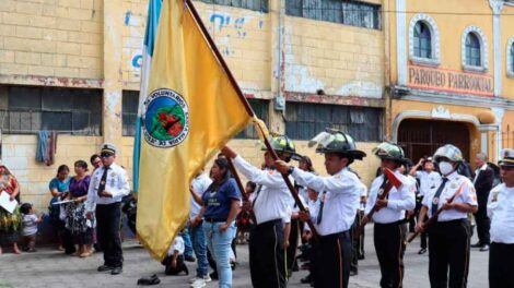 Bomberos Voluntarios de Santa María de Jesús celebran 32 aniversario