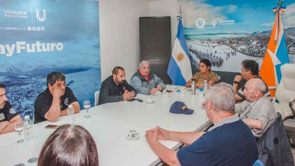 Acuerdan objetivos entre Bomberos y Municipio de Ushuaia