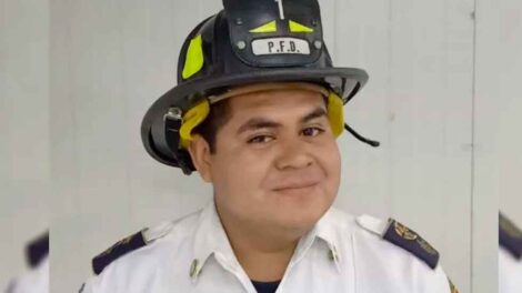 Muere ahogado capitán de bomberos mientras atendía un servicio