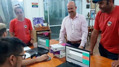 Bomberos Voluntarios de Pehuen Co recibieron tablets de la Enacom