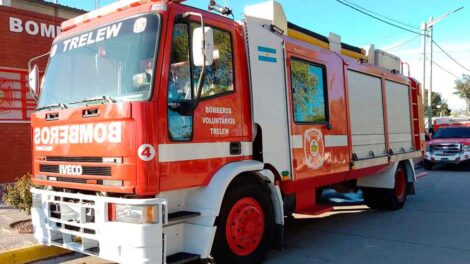 Bomberos Voluntarios de Trelew cumplió 47 años y presento nuevos equipos