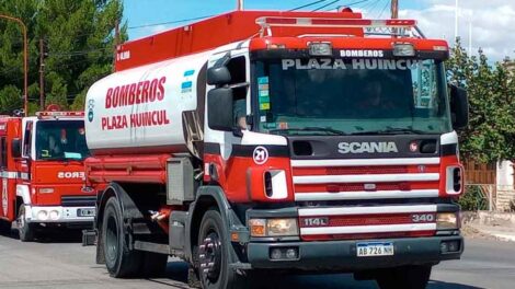 Bomberos Voluntarios de Plaza Huincul con nueva cisterna