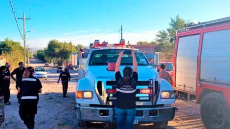 Apedrearon al móvil de Bomberos Voluntarios de Roca