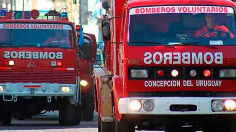 Bomberos realizan campaña solidaria para equipar una nueva unidad