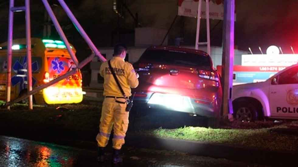 Roban a bomberos mientras prestaban servicio