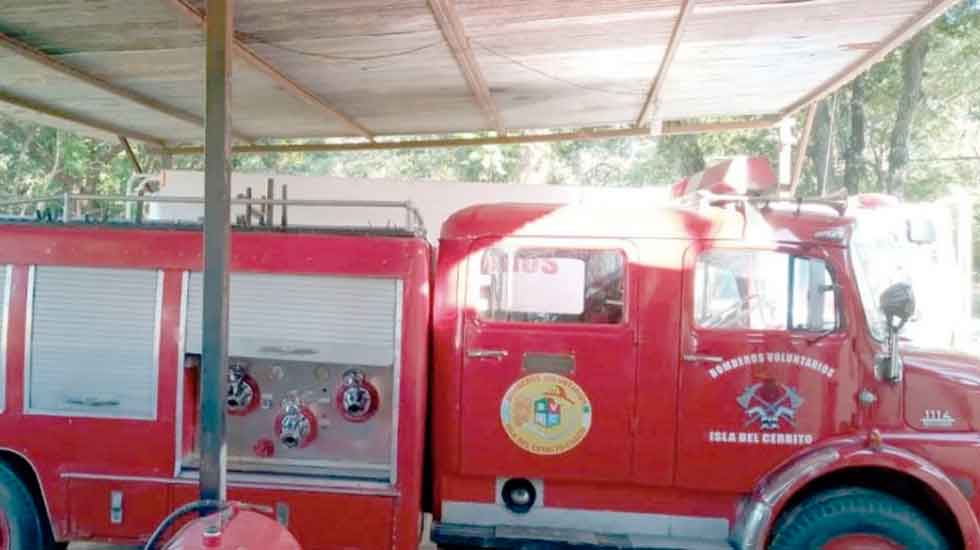 Los Bomberos Voluntarios de El Alcázar ya cuentan con autobomba