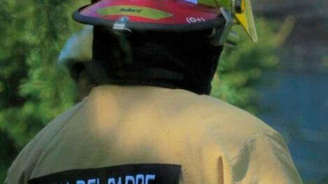 Bomberos Voluntarios realizan colecta de abrigos