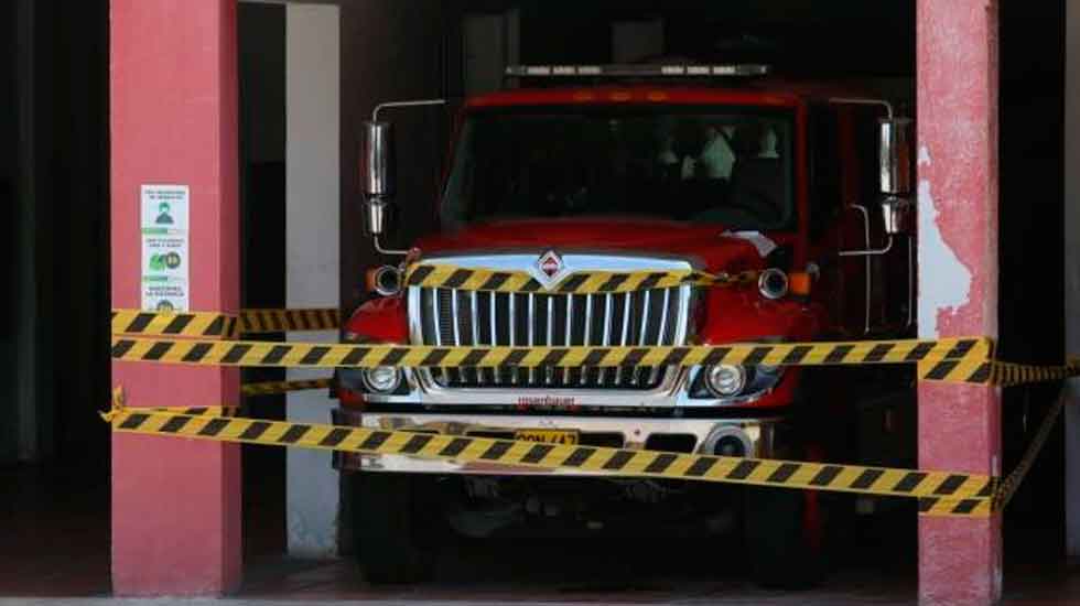 Carro de bomberos implicado en accidente de tránsito regresa a las calles