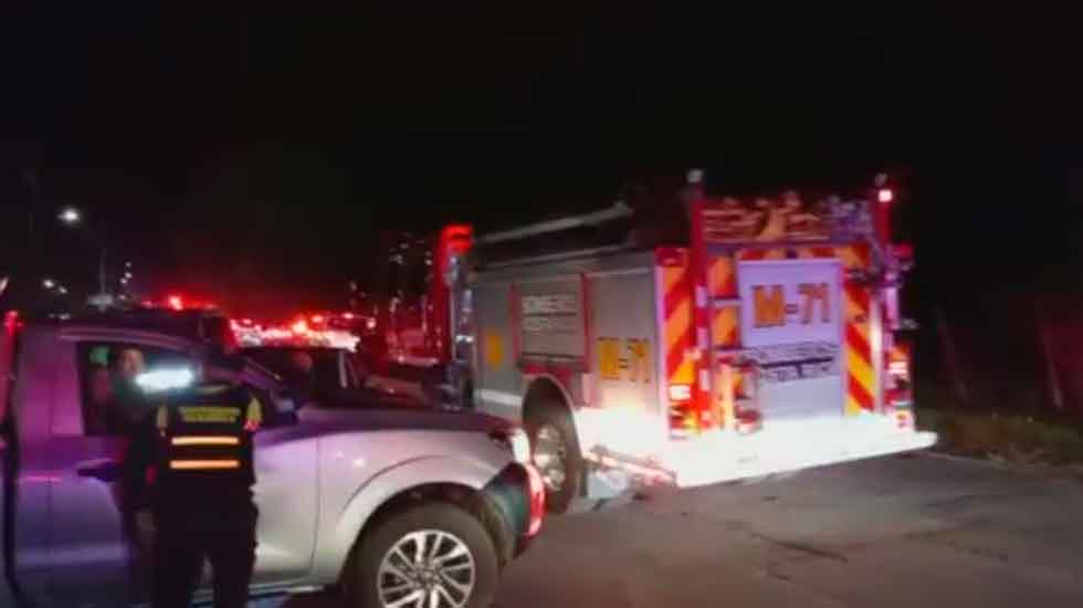 Vecinos se quejan porque bomberos no pudieron atender rápido un incendio