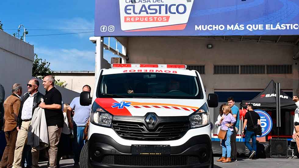 Donan una ambulancia a Bomberos voluntarios de Río Cuarto