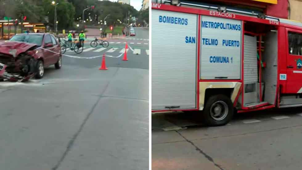 Choque entre un auto y un camión de Bomberos