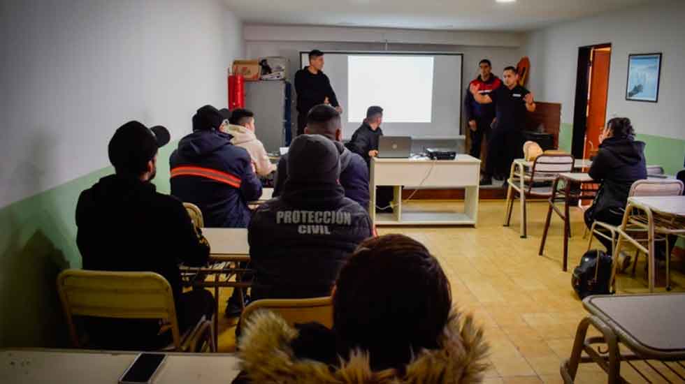 Bomberos capacitó al personal de Protección Civil Municipal