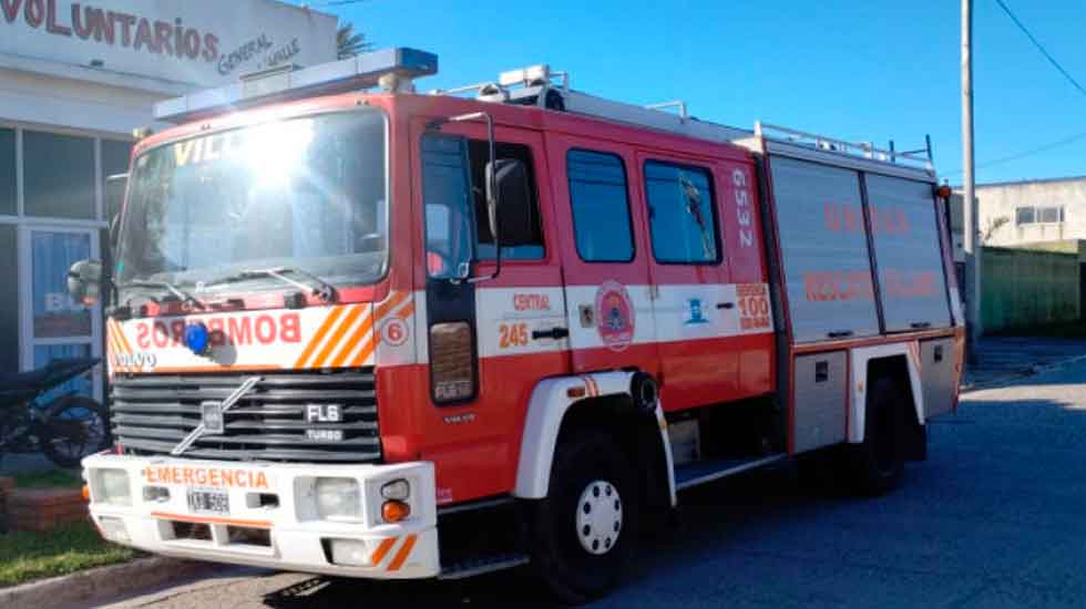 Bomberos de General Lavalle adquirió un autobomba