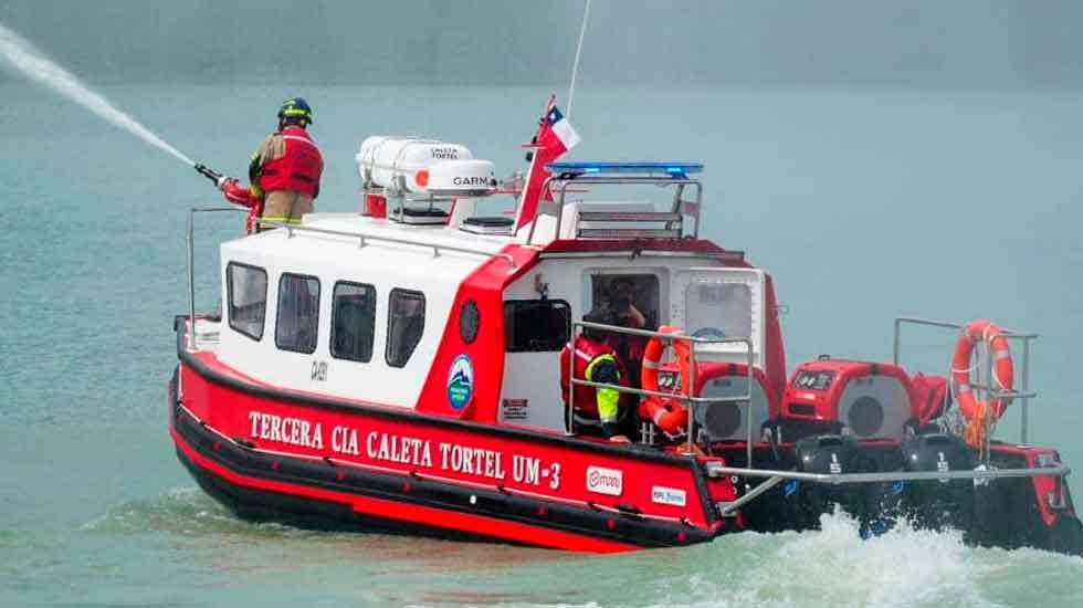 La Tercera Compañía de Bomberos de Tortel ya cuentan con su lancha