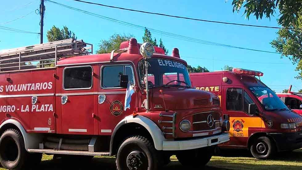 Bomberos de El Peligro le salvaron la vida a una bebé