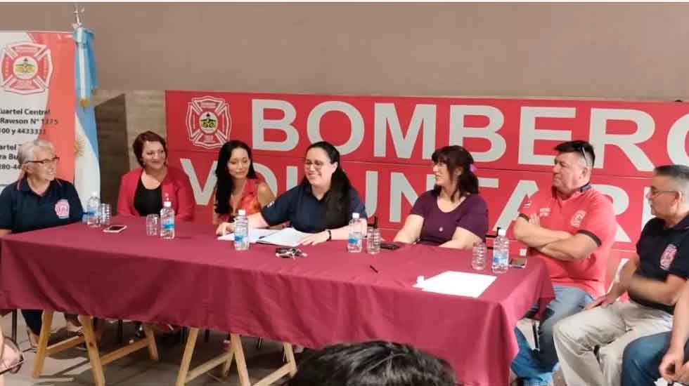 Por primera vez una mujer estará al frente de la Asociación de Bomberos