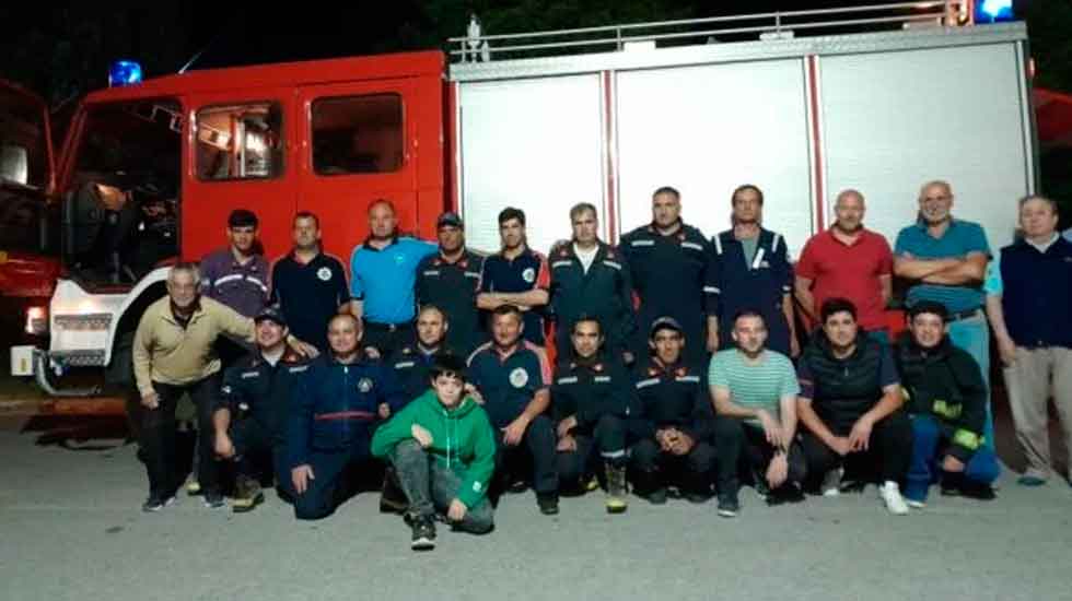 Bomberos Voluntarios de Bellocq incorporaron una autobomba 