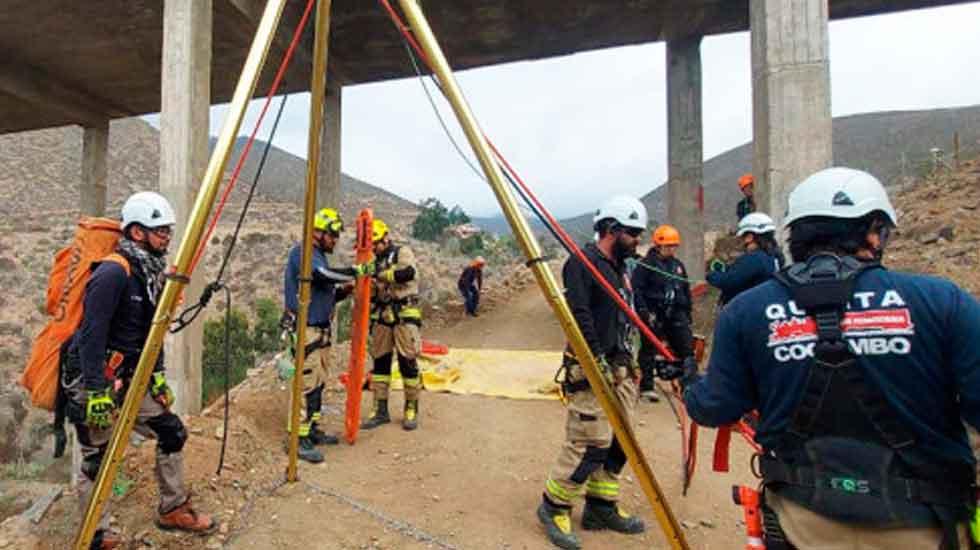 Bomberos reciben donación en equipamiento para rescate