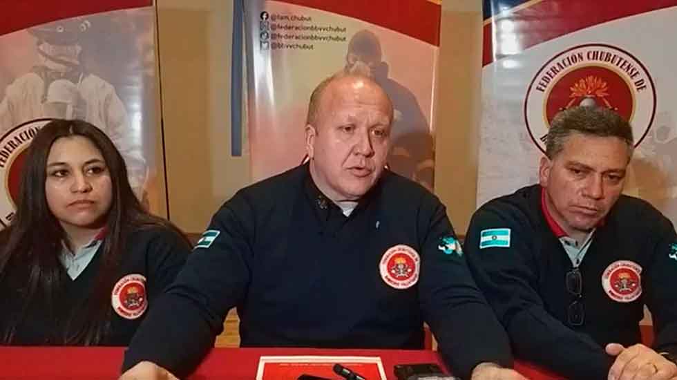 Bomberos de Chubut exigen pago de subsidios atrasados