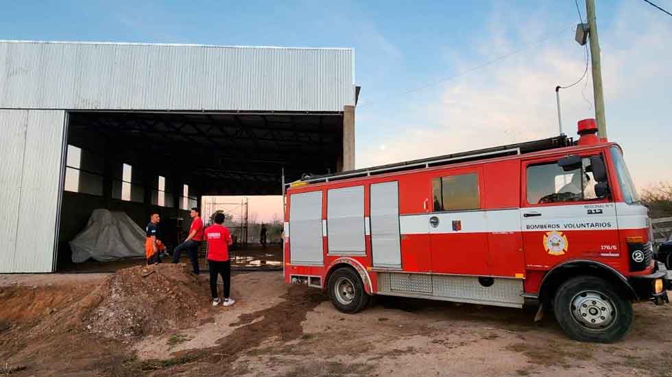 Bomberos de Alpa Corral inauguran su propia sede