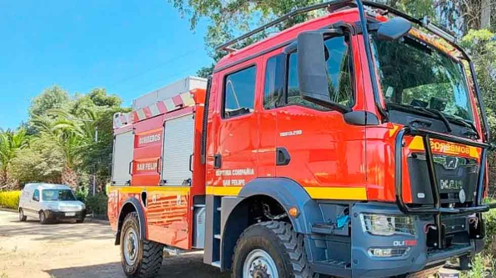 Nuevo carro bomba de incendios forestales para Bomberos de San Felipe