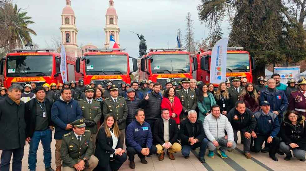 Región de O´Higgins recibe 12 modernos carros cisterna