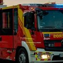 Dos bomberos resultan heridos en la extinción de incendio