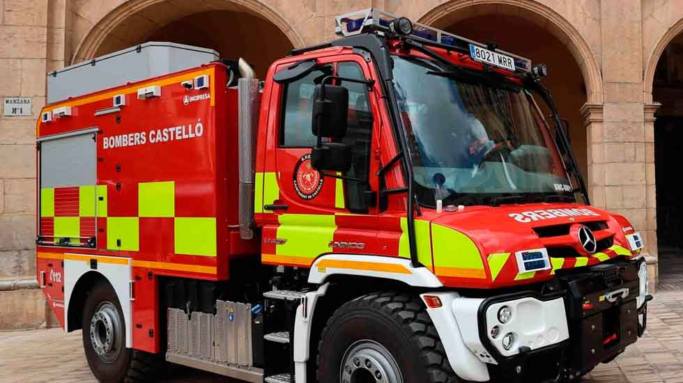 Castelló renueva siete vehículos de bomberos y suma una moto acuática