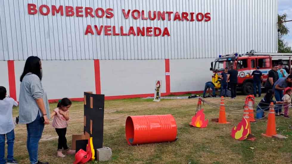 Bomberos Voluntarios de Avellaneda abrieron las puertas de su cuartel