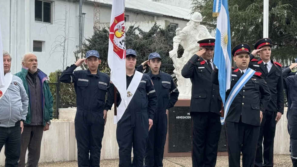 Bomberos Voluntarios de San Andrés de Giles celebró sus 56 años