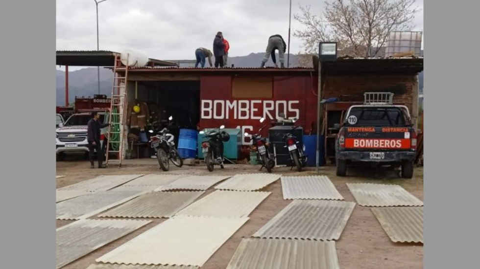 Un ladrillo para tu cuartel: Bomberos iniciaron una nueva campaña