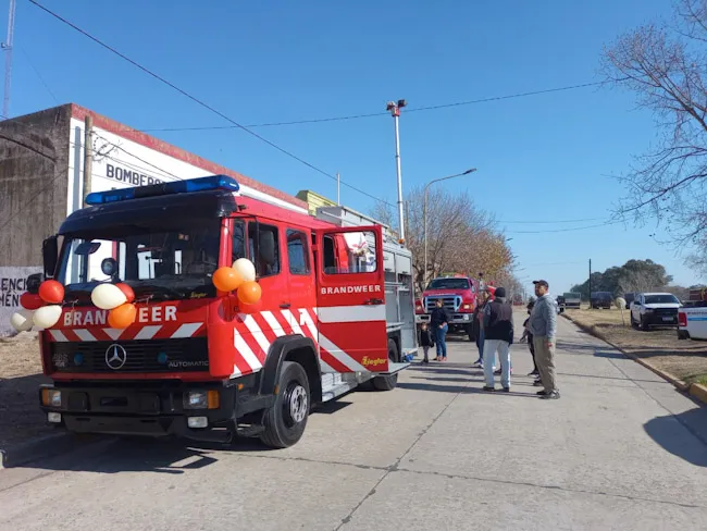 Los bomberos de Coronel Granada con nueva autobomba