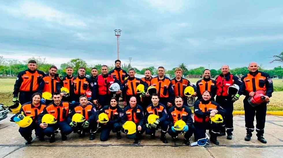 Bomberos Voluntarios de Salto Grande Adquieren Mamelucos Personalizados