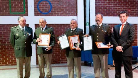 Municipio de Quilpué nombra a tres bomberos como ciudadanos ilustres