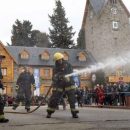 Los Bomberos Voluntarios demostraron sus destrezas en el Centro Cívico