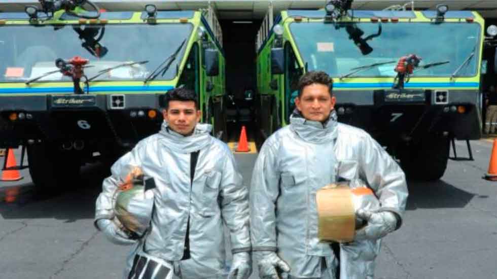 Bomberos aeronáuticos celebran su 45° aniversario