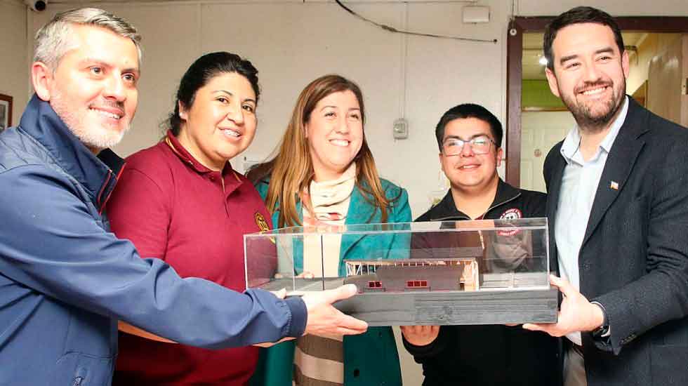 Presentan a la comunidad el nuevo cuartel de Bomberos en Cajón