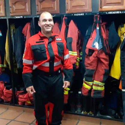 Bomberos de Rauch presentaron 40 nuevos equipos de protección