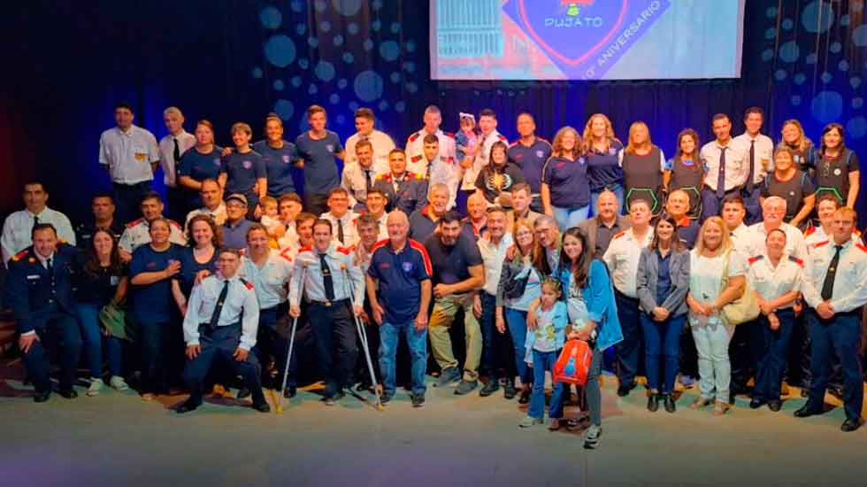 Los Bomberos Voluntarios de Pujato cumplieron una década