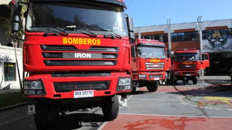 Dirección Nacional de Bomberos incorporó cinco camiones