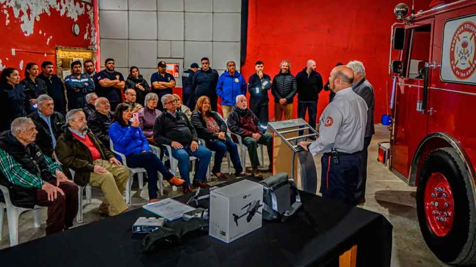 El Rotary Club donó un drone a los Bomberos de San Martín de los Andes