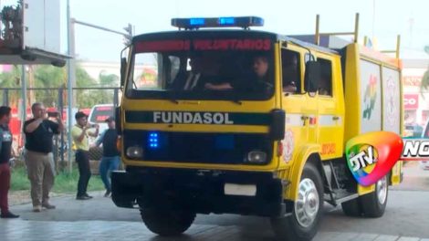 Bomberos de Iquique donó un carro a la unidad de voluntarios de Santa Cruz