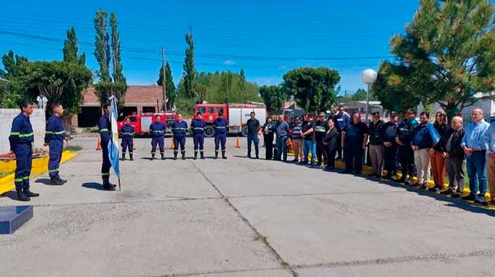 Bomberos Voluntarios de Río Mayo celebraron sus 30 años