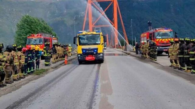 Llegan los primeros 3 nuevos Carros del Cuerpo de Bomberos de Aysén