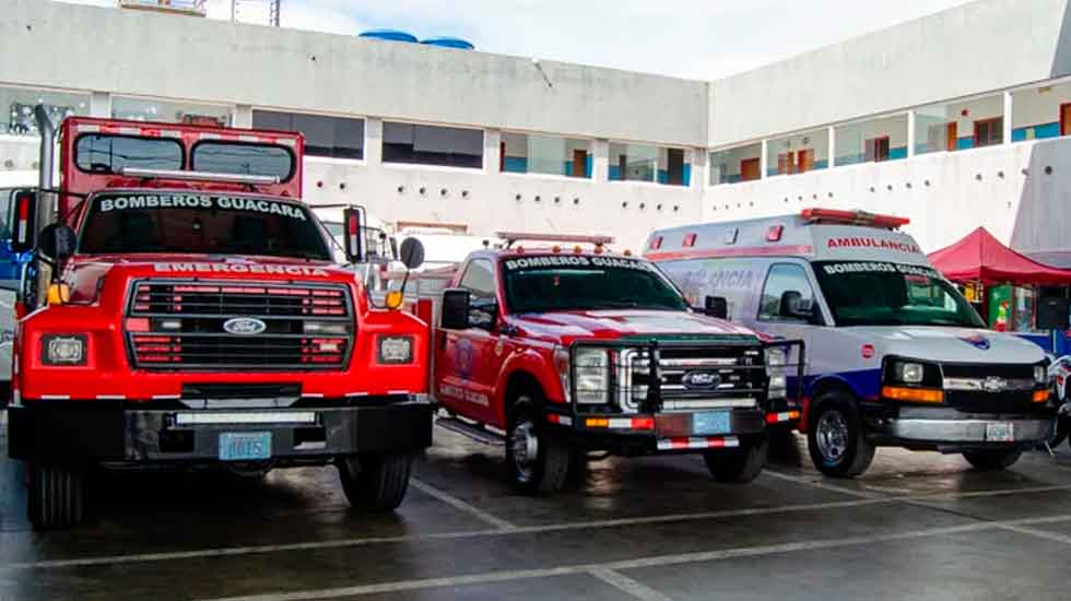 Castañeda dotó al Cuerpo de Bomberos de nuevas unidades y equipamiento