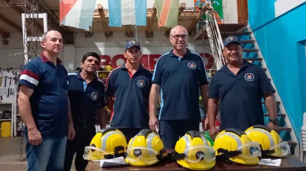 Bomberos de Villa del Rosario sumó nuevos cascos para incendios forestales