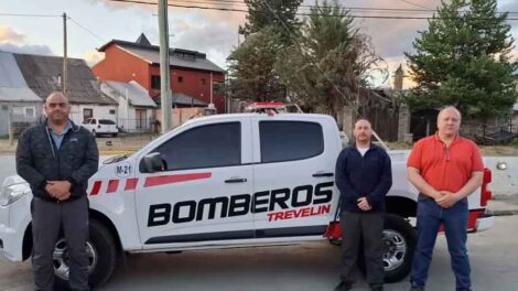 Bomberos Voluntarios de Trevelin recibieron una camioneta