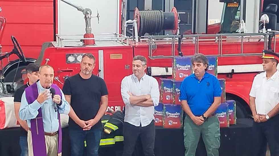 Entregan nuevo equipamiento a los Cuarteles de Bomberos Voluntarios