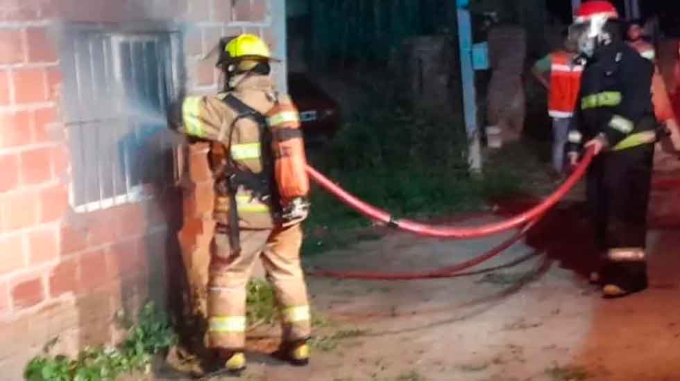 Bomberos Voluntarios se quedaron sin recursos para combatir un incendio