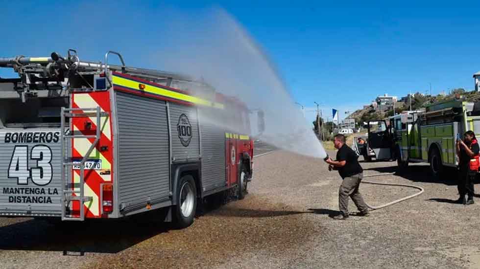 Nuevo autobomba para Bomberos Voluntarios 2 de Junio